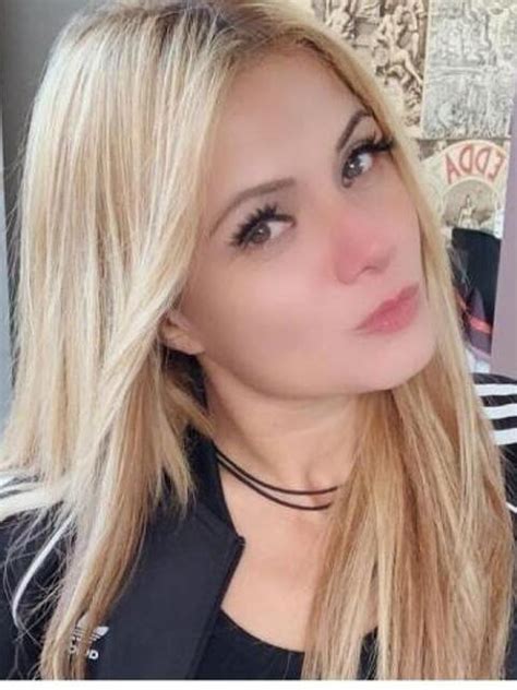 bakeca donna cerca uomo a napoli|Escort Napoli, Annunci Donna Cerca Uomo